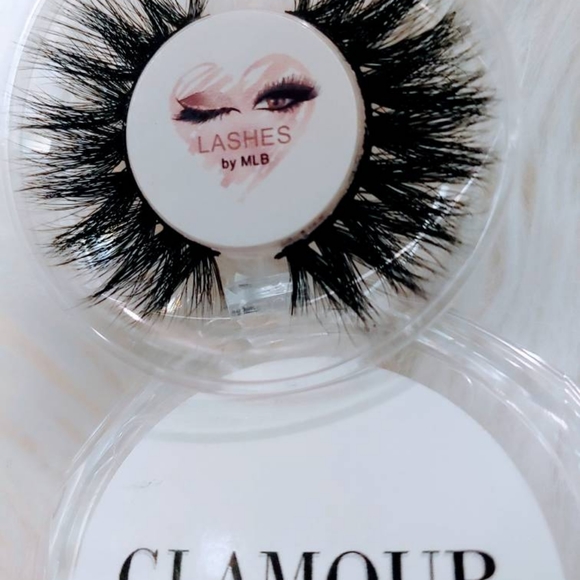 3D Mink Lashes - Picture 3 of 3